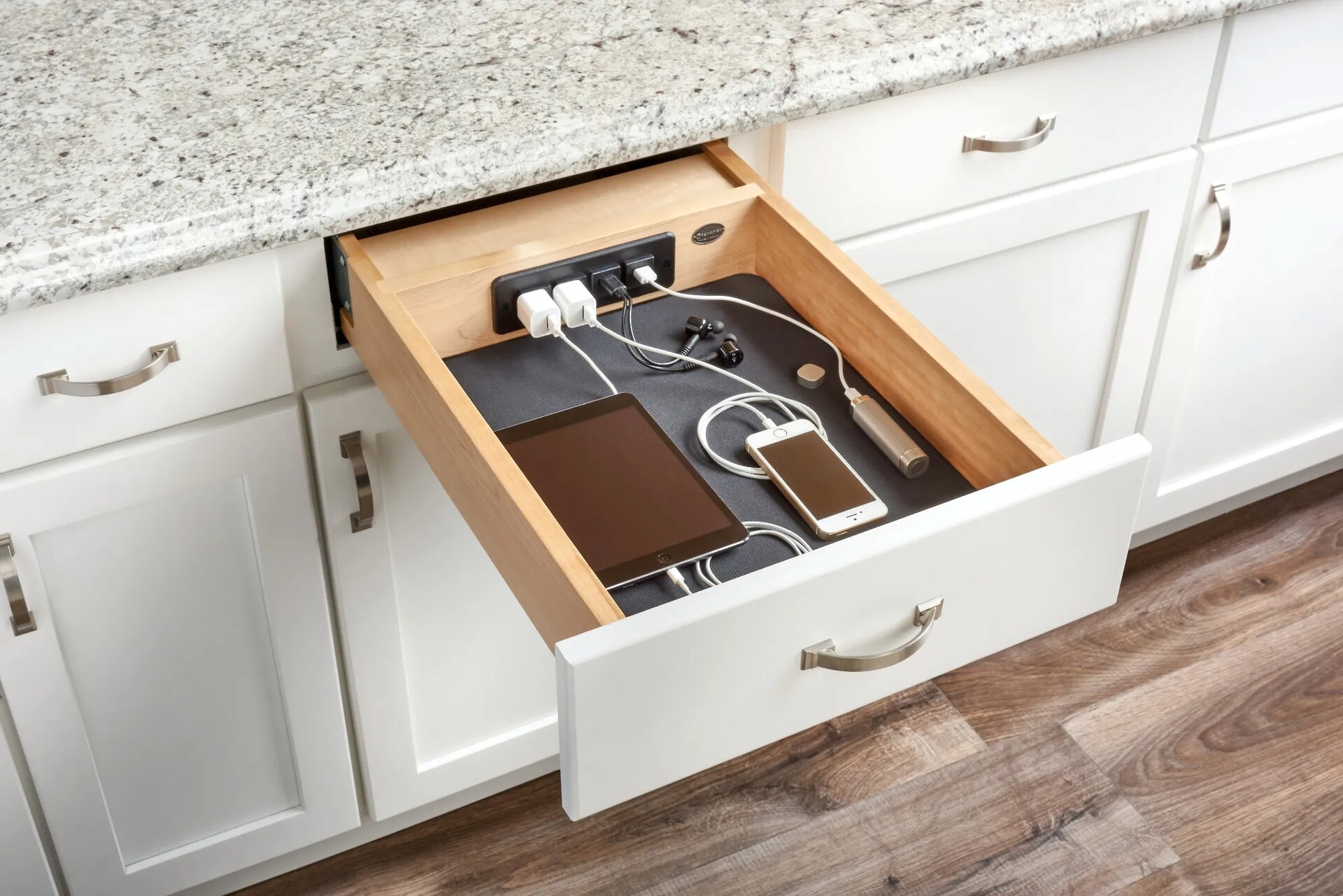 Rev-A-Shelf - 15" Opening - Complete System for Electronics Soft-Close Organizer